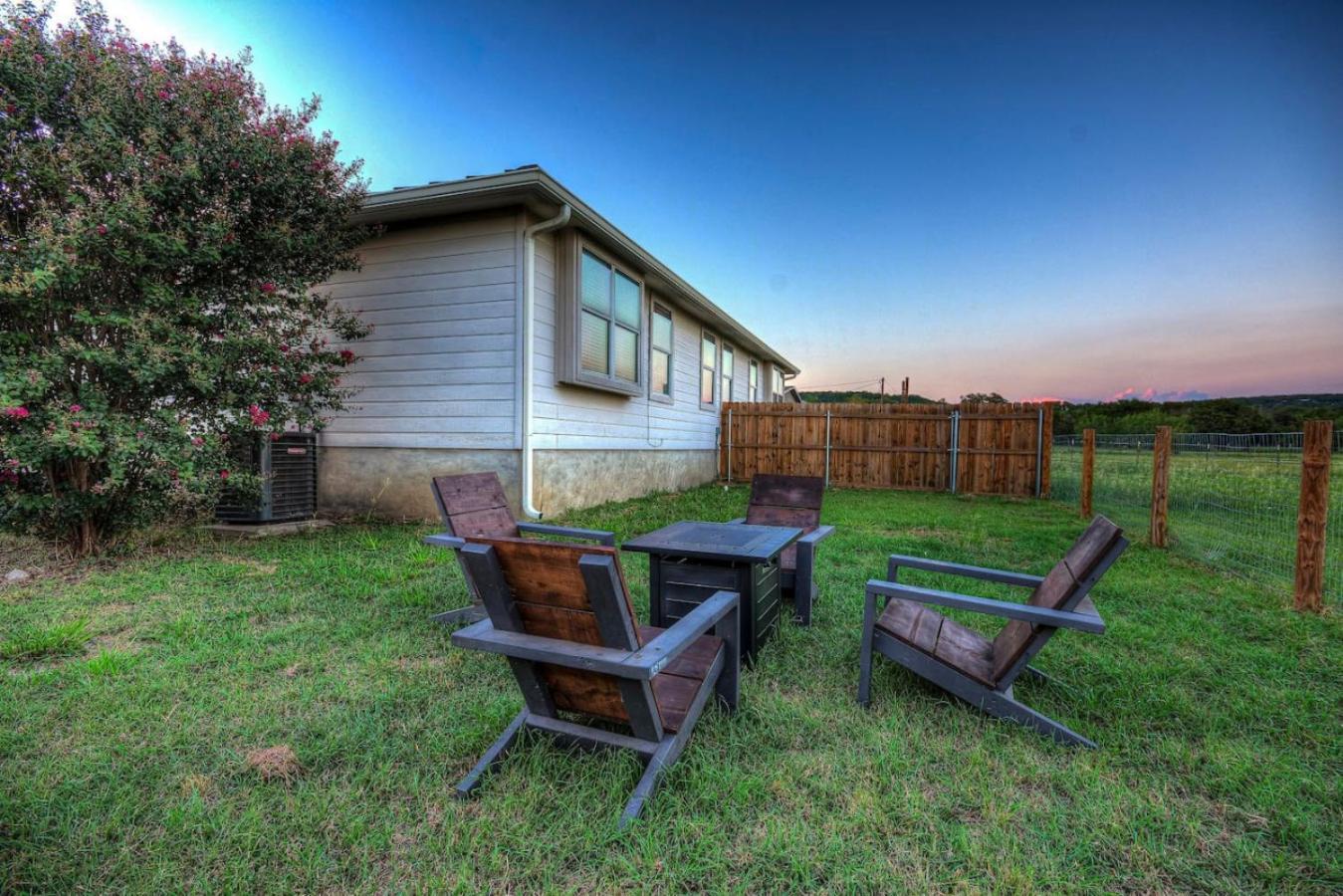 The Lodge At Little Ranches Central Sleeps 26 Wimberley Exterior foto